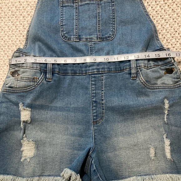 VENUS Blue Distressed Jean Shorts - Picture 2 of 8